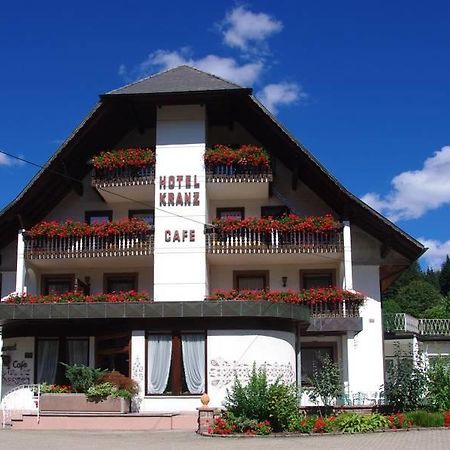 Zum Kranz Garni Hotel Bad Rippoldsau Exterior foto