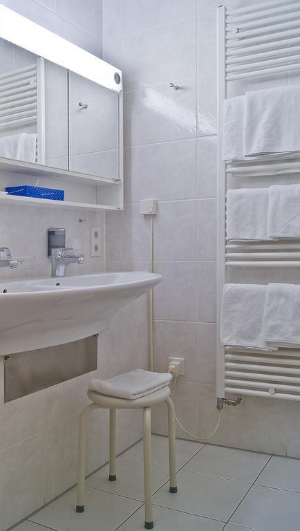 Zum Kranz Garni Hotel Bad Rippoldsau Habitación foto