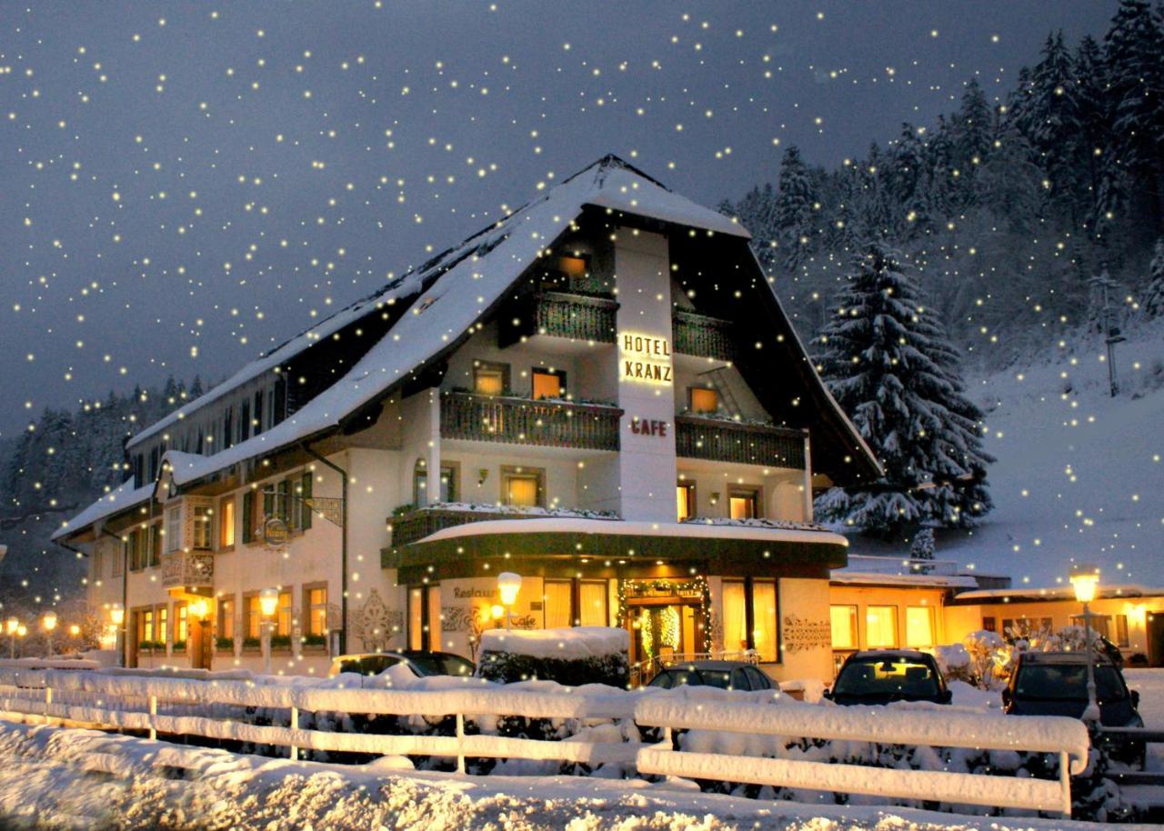 Zum Kranz Garni Hotel Bad Rippoldsau Exterior foto